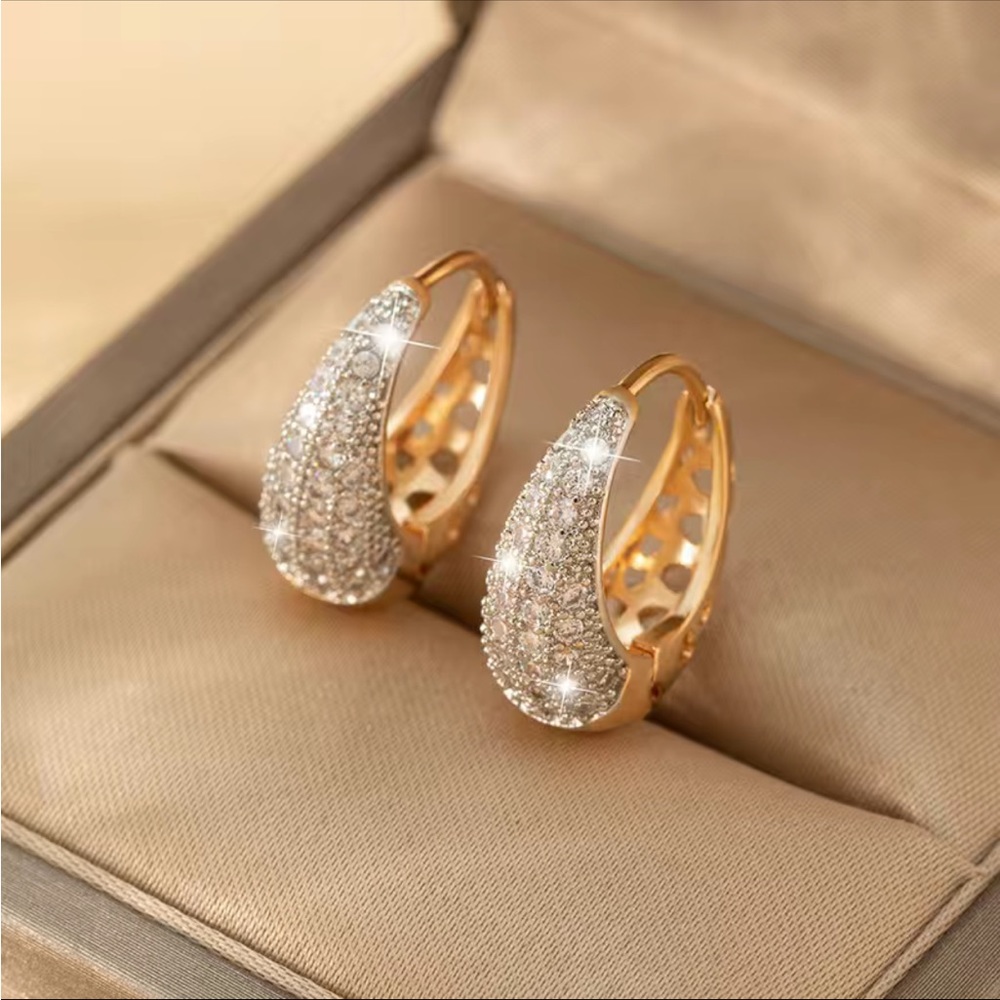 New Elegant 14K Gold Plated Sparkling Ladies Earrings